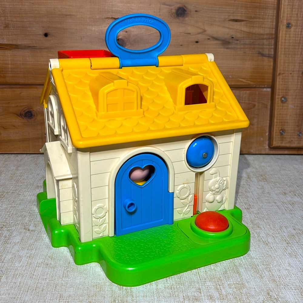 Vintage 1984 Fisher-Price Chunky Little People Discovery Cottage #136